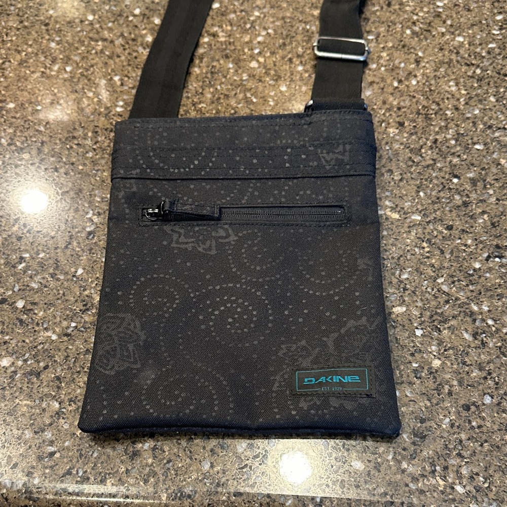Dakine Black and Gray Messenger Bag